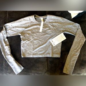 NWT LuLu Crop Long Sleeve -Grey 8